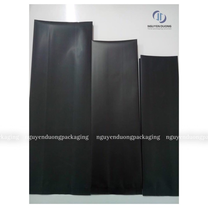 Túi 4 cạnh màu đen