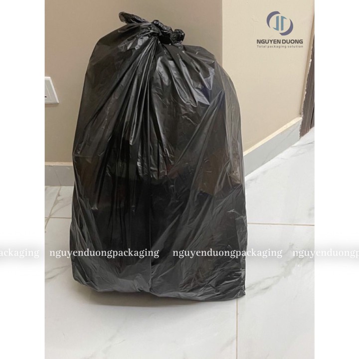 Túi nilon đen đựng rác loại 10kg vừa thùng sơn